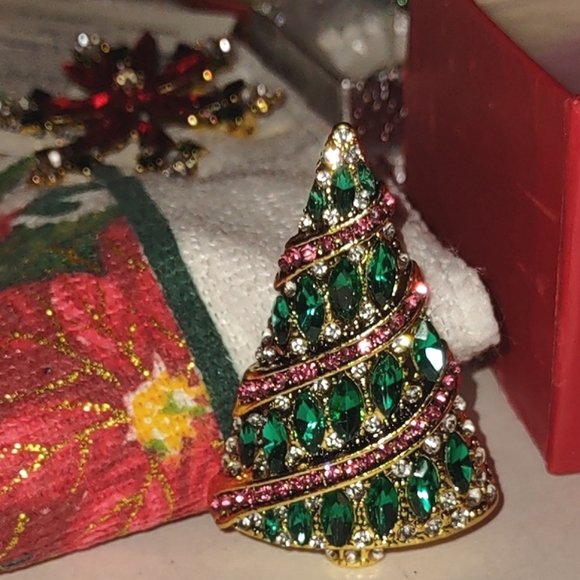 Jeweled Christmas Tree Brooch - Picture 2 of 13